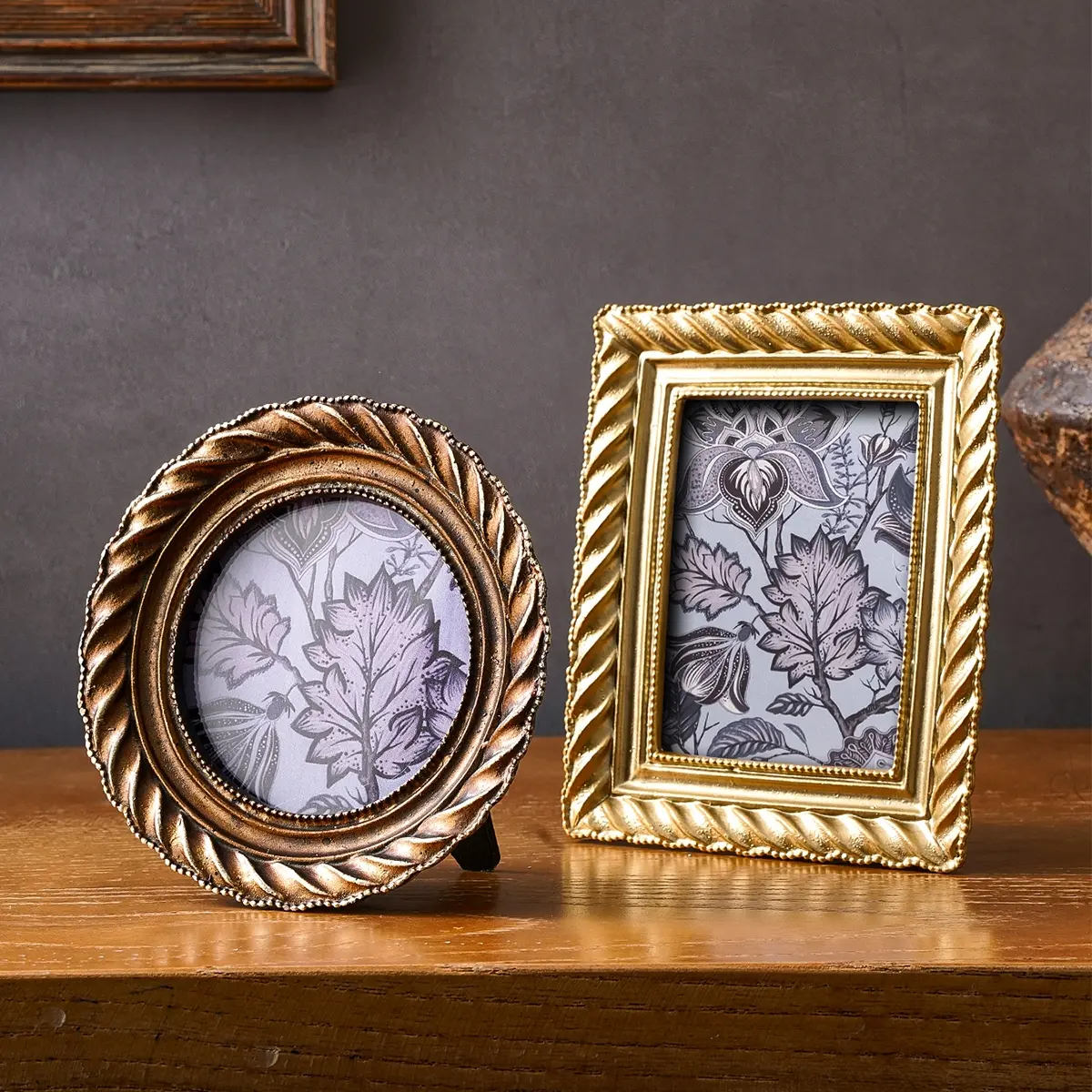 Vintage Spiral Picture Frame Resin Material Carved Home Decor, Home Decoration, Home Office Frame, Desktop Photo Display, Photography Prop, Photo Frames, 1pc