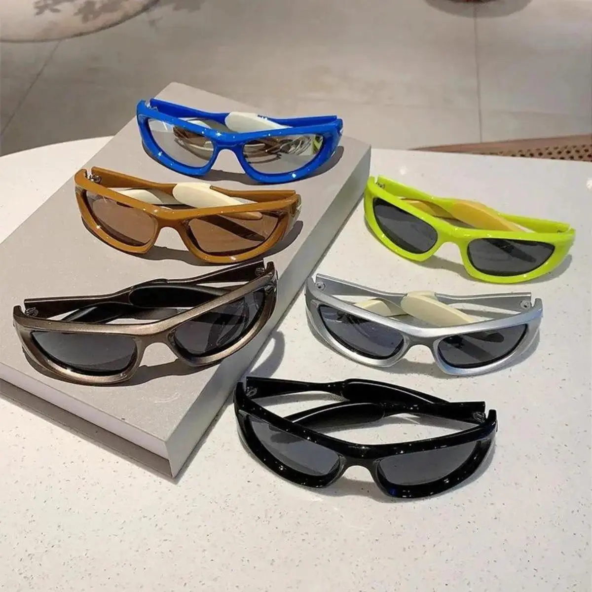 6  Combination pack  Y2K Futuristic Wraparound Sports Outdoor Sunglasses, Men's UV400 Protection Rimless Polycarbonate Metal Frame Small Shield Shades, Lightweight Retro Glasses for Festivals & Cycling