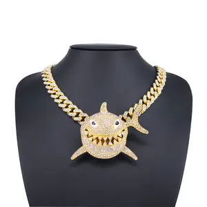Alloy necklace for men and women in European and American style, cool big shark pendant, hip-hop personalized fashion rap pendant with diamonds