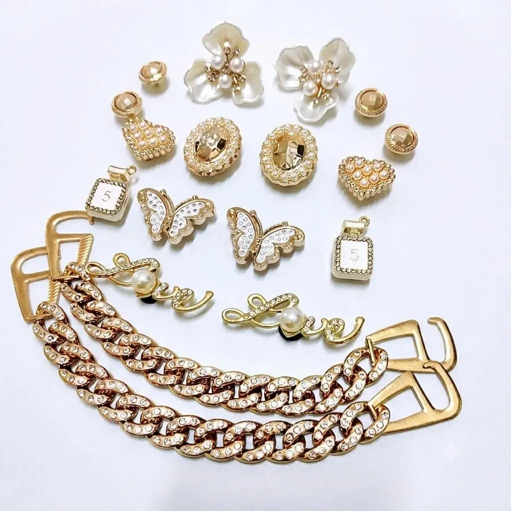 Luxury Gold Pearl Love Letter Shoe Charms Set – Sparkling Crystal Jibbitz Pins & Chain Accessories for Crocs, Clogs, Sandals & Handbags