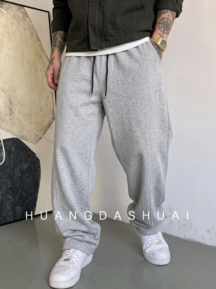 3-pack elastic waistband pants with adjustable drawstring, designed to flatter leg lines; loose wide-leg straight cut with a fluid drape—relaxed and effortless, suitable for everyday wear, commuting, running, and workouts.