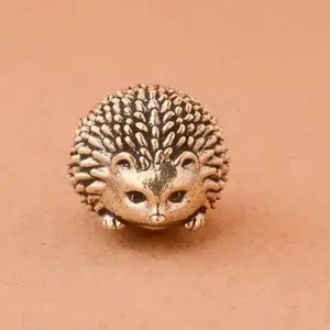 Vintage Copper Plated Mini Hedgehog Figurine, Creative Retro Brass Craft Ornament, Cute Small Solid Copper Tea Pet Decor, Exquisite Handmade Metal Artwork Perfect for Desktop Display, Tea Table, Home Decor & Collection Gifts,summervibes