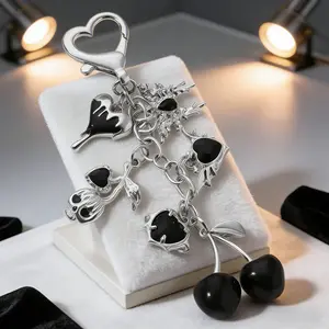 2026 New Arrival (Minimalist Style) — Distinctive Alloy Ribbon & Bow Series: French-Inspired, High-End, Versatile, and Elegant Keychain