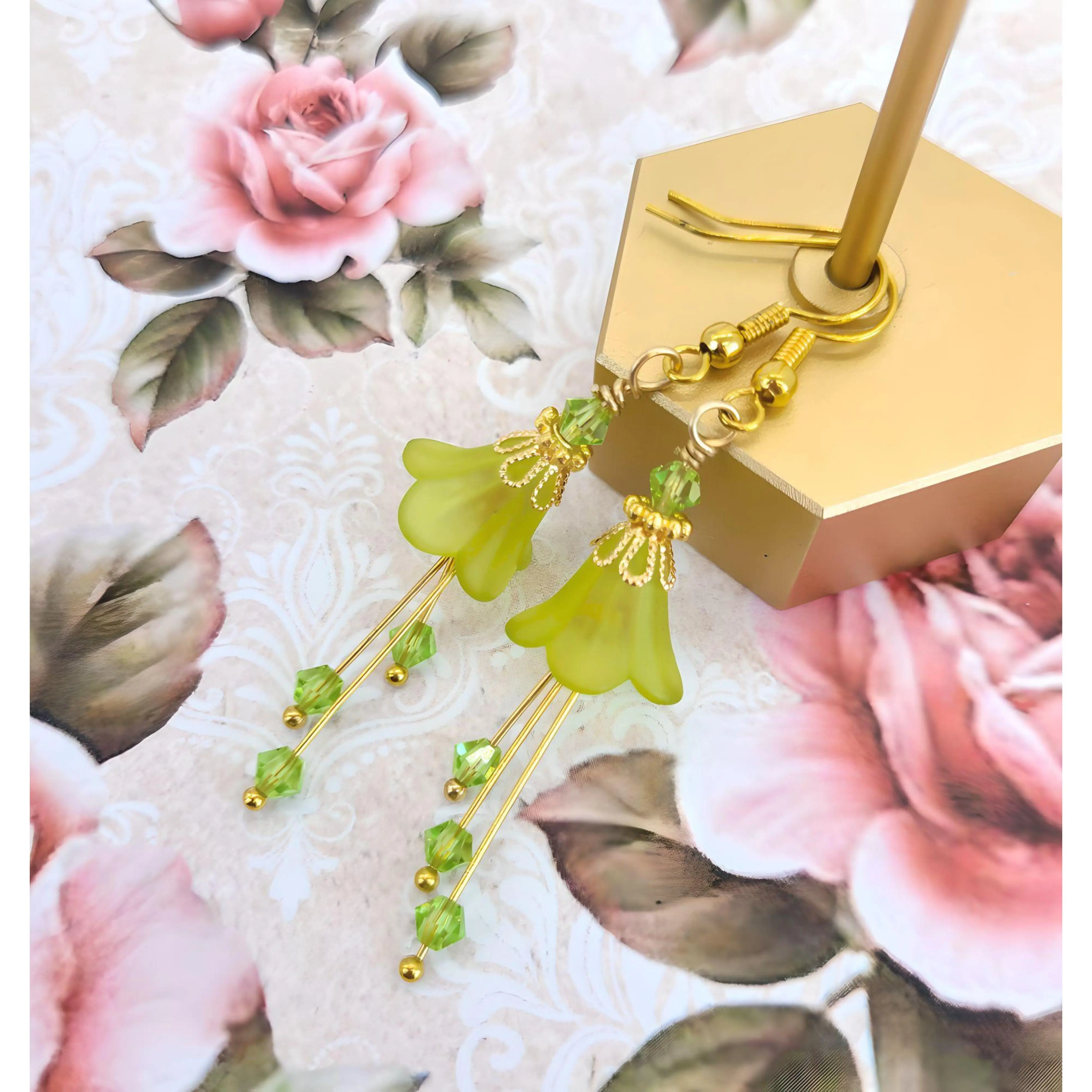 Chic Brico Bright Peridot Green Bell Flower Earrings