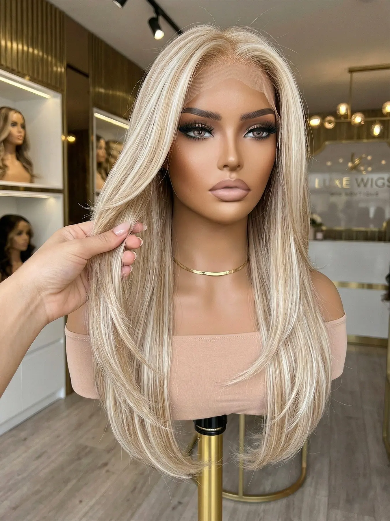Topshe 22-Inch Layered Platinum Blonde Straight Hair Wig, Elegant Wig, Lace Frontal Wigs, 13x6 Fiber Lace High-Temperature Silk Medium Length, Free Part Design, Spring Accessory