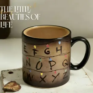 Stranger Things Funny Letter Pattern Coffee Mug Ceramic, Upside Down Theme Heat Sensitive Color Changing Cup, Novelty Gag Gift for TV Show Fans, Daily Use Drinkware Perfect for Friends Colleagues Family Birthday Gift