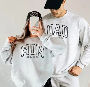 Personalized Mom Dad Sweatshirt, Custom Est Year Crewneck, Baby Shower Gift Matching Parents Shirts Pregnancy Reveal Outfit New Parents Gift