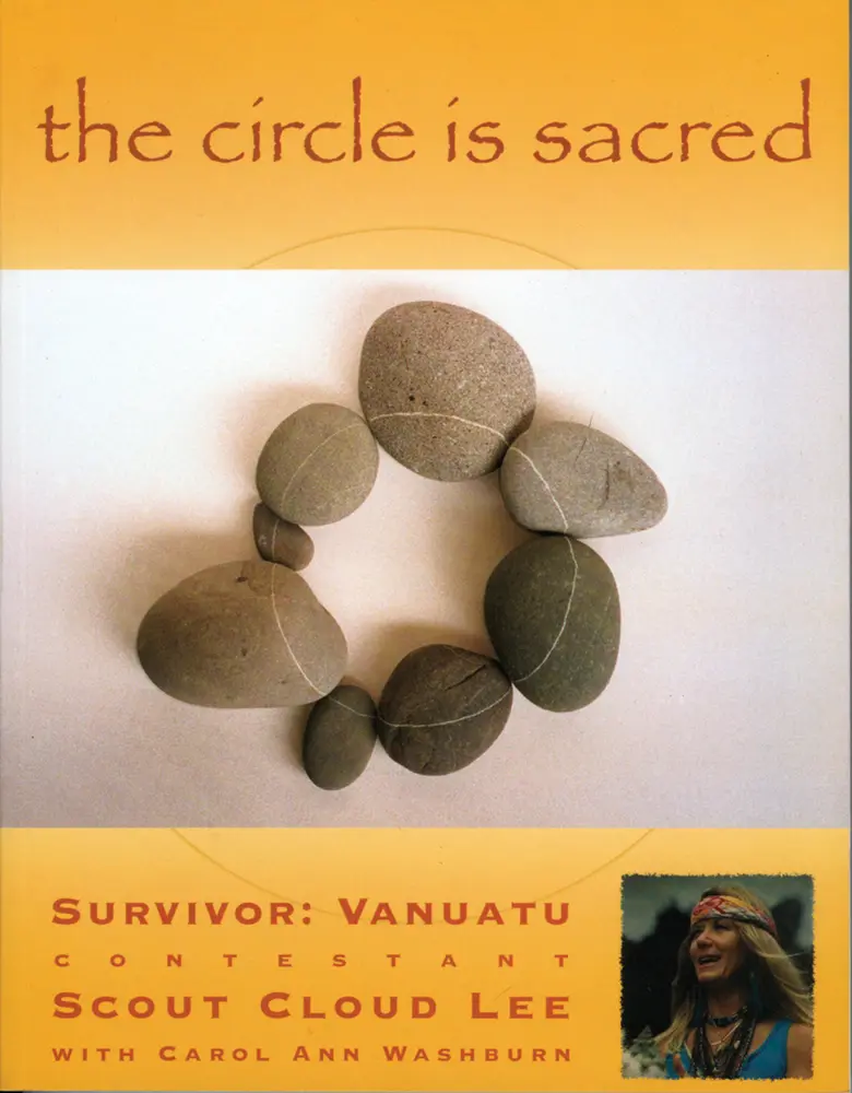 USED Book - The Circle Is Sacred by Lee, Scout Cloud (Paperback) - english