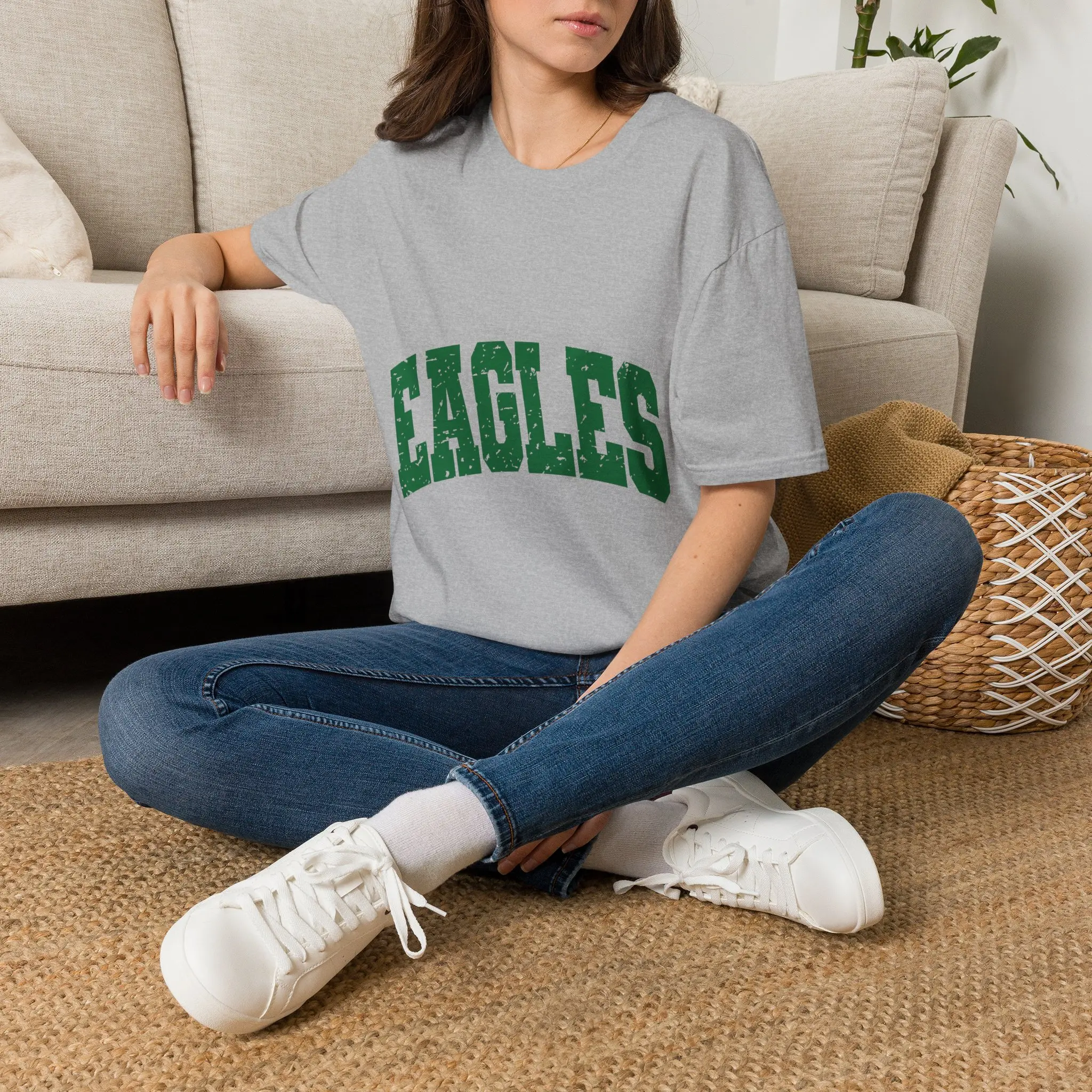 EAGLES Vintage Varsity Arch T-Shirt | Green distressed team tee