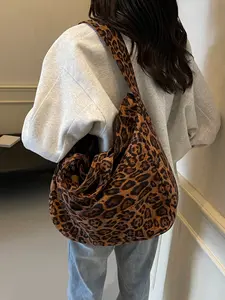 Relaxing and fashionable high-quality tote bag, leopard print decoration design, large capacity retro light luxury texture crossbody bag, multi back hand-held shoulder bag, suitable for commuting and shopping, Fashionable Bohemian Bag