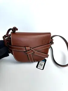 Pre-owned Loewe Leather Saddle Bag Gate D0089