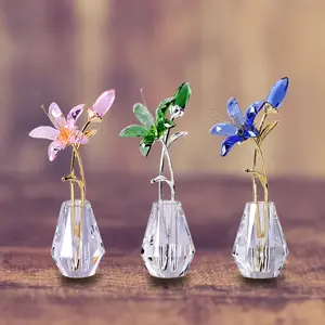 Crystal Lily Valentine's Day Teacher's Day Birthday Gift, Send to Girlfriend Friend Mother Elderly, Luxurious Home Decor Crystal Carvings