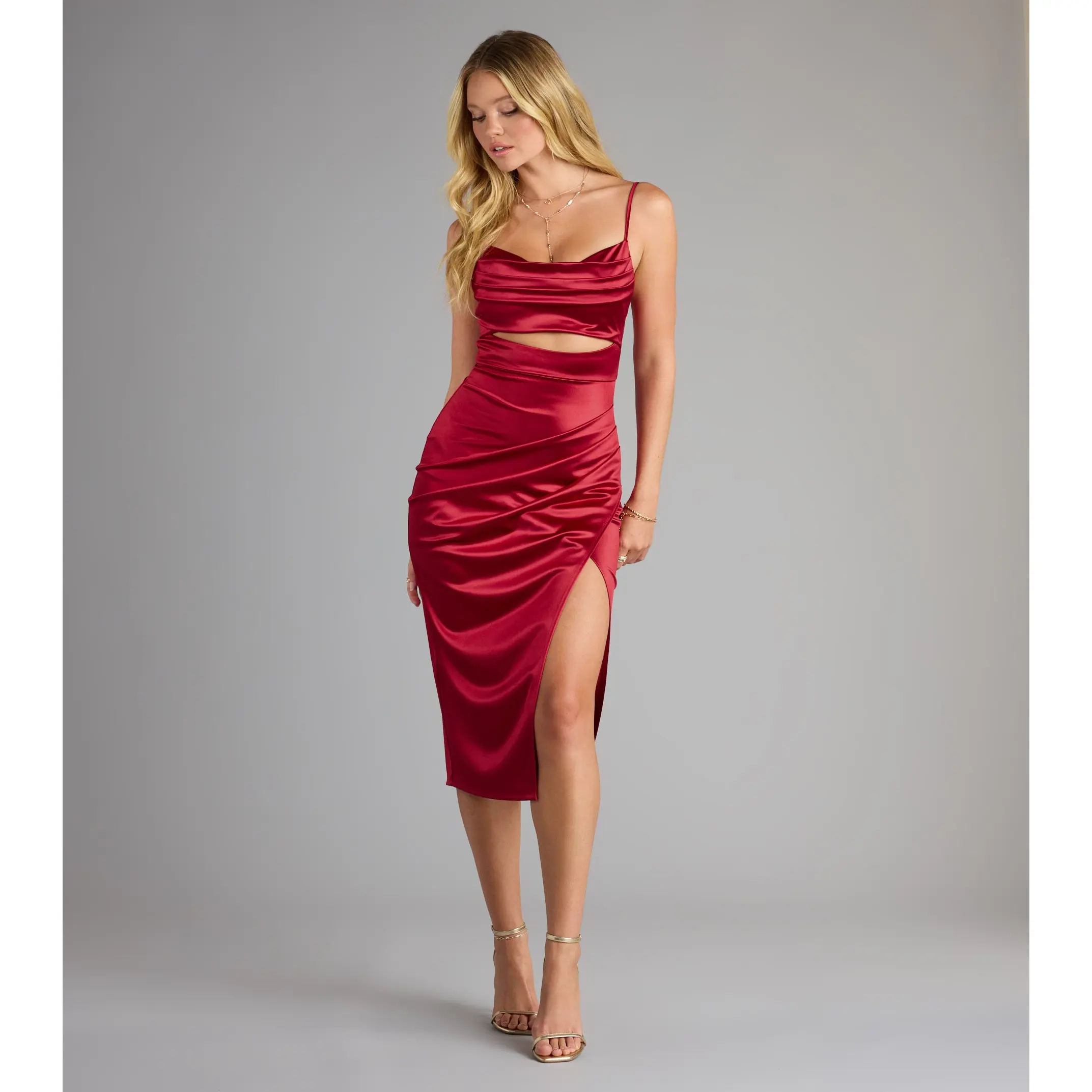 green emerald velvet dress The Camila Formal Dress main image 0