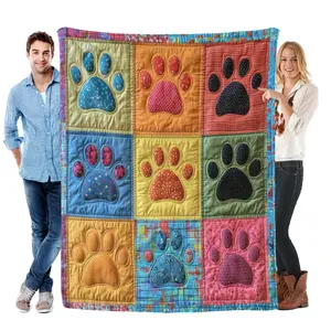Colorful Paw Print Quilt Blanket Soft Cozy Pet Lover Throw Blanket Cute Dog Cat Paw Pattern Warm Plush Blanket for Sofa Bed Couch Home Decor Gift for Animal Lovers