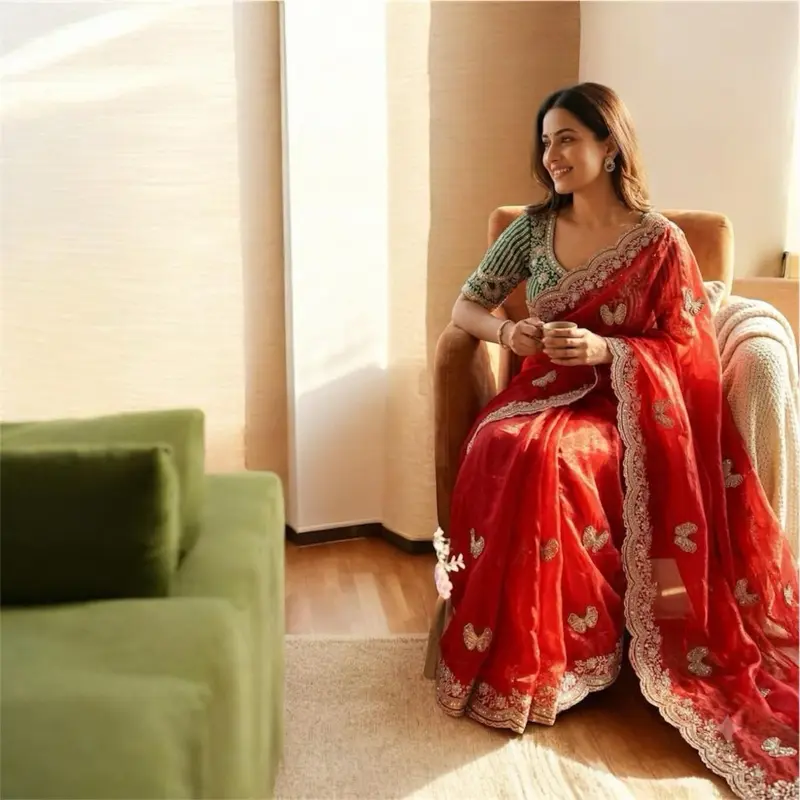 Women's Formal Premium-Quality New Launch Womenswear Saree Set with Heavy-Work Blouse, Saree Falls, and Picco Detailing for Party Occasions