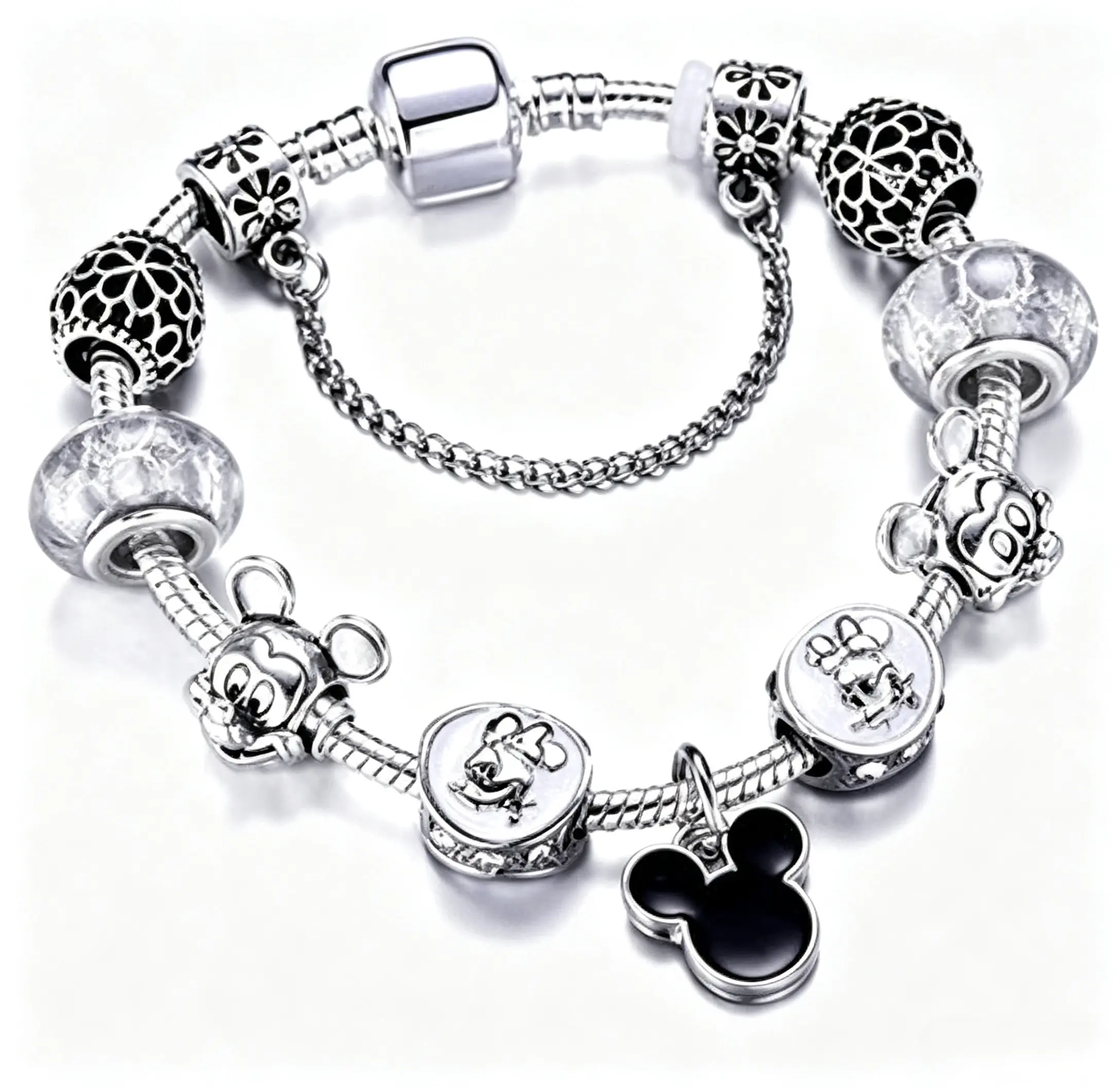 Disney Mickey Mouse Charm Bracelet - Classic Character Decor Wrist Jewelry, Trendy Accessory For Disney Fans' Daily Styling