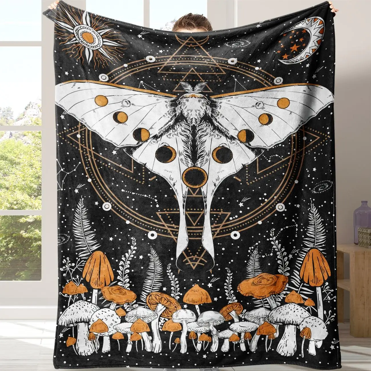 Flying Moth Pattern Flannel Cozy Blanket, 1 Count Soft Comfortable Warm Napping Throw with Storage Bag, Sleeping Halloween Decor Bedding Supplies for