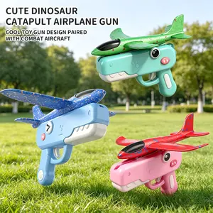 Gliding catapult foam airplane launcher toy, one-button launch, portable outdoor toy, safe and non-toxic, suitable for children aged 3 and up for outdoor play, parent-child interaction, and as a gift for holidays and birthdays.
