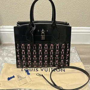 Pre-owned Louis Vuitton Other Tote Bags City Steamer Tote