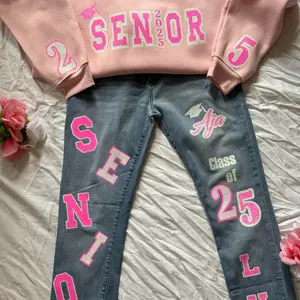 Personalized Senior 2025 Sweatshirt / Customized 2025 Senior Sweatshirt