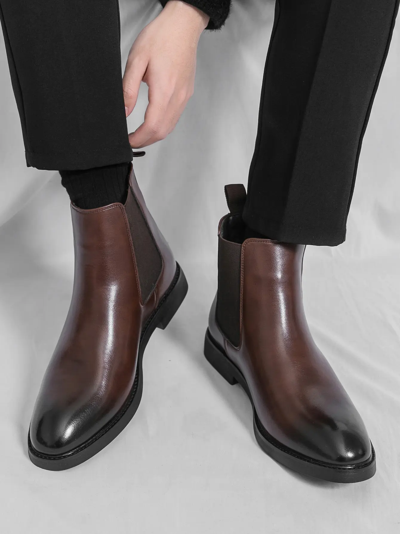 ONXITOM Men's Leather Classic Ankle Boots - Casual, Round Toe, Full Fit Chelsea Style, Resilient Breathable Latex Insole, Non-Slip Wavy Rubber Outsole, Black Footwear for Daily Wear, Classics, Ankle Height, Slip-On, Party Ready, Solid Plain