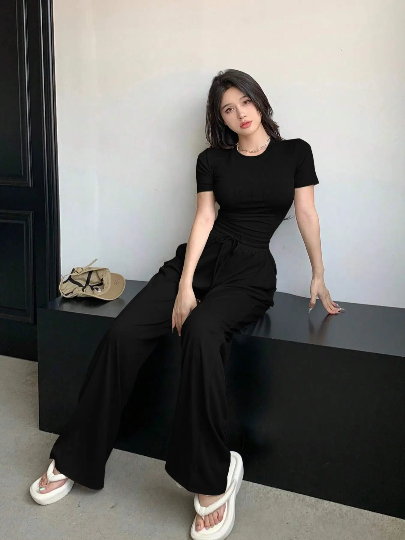 Spring Summer Women's Solid Color Pajama Set, Relaxed Lounge Set, Stretchy Breathable Fabric, Soft Skin-Friendly Basic Minimalist Casual Design Ideal for Indoor and Outdoor Lounging, Womenswear Loungewear Nightwear Pjs, Pajamas Lounge Set, Lady