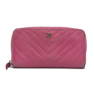 Pre-owned CHANEL leather Small Leather Goods Caviar Chevron Large Gusset Zip Around Wallet Pink