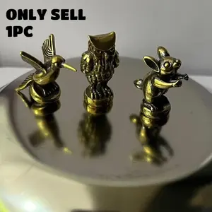 A small animal decorative hinge, door hinge magnetic suction decorative figurine decoration, suitable for desktop and door hinge holiday decoration, micro landscape animal design, making life more refined, Cute Animal Design