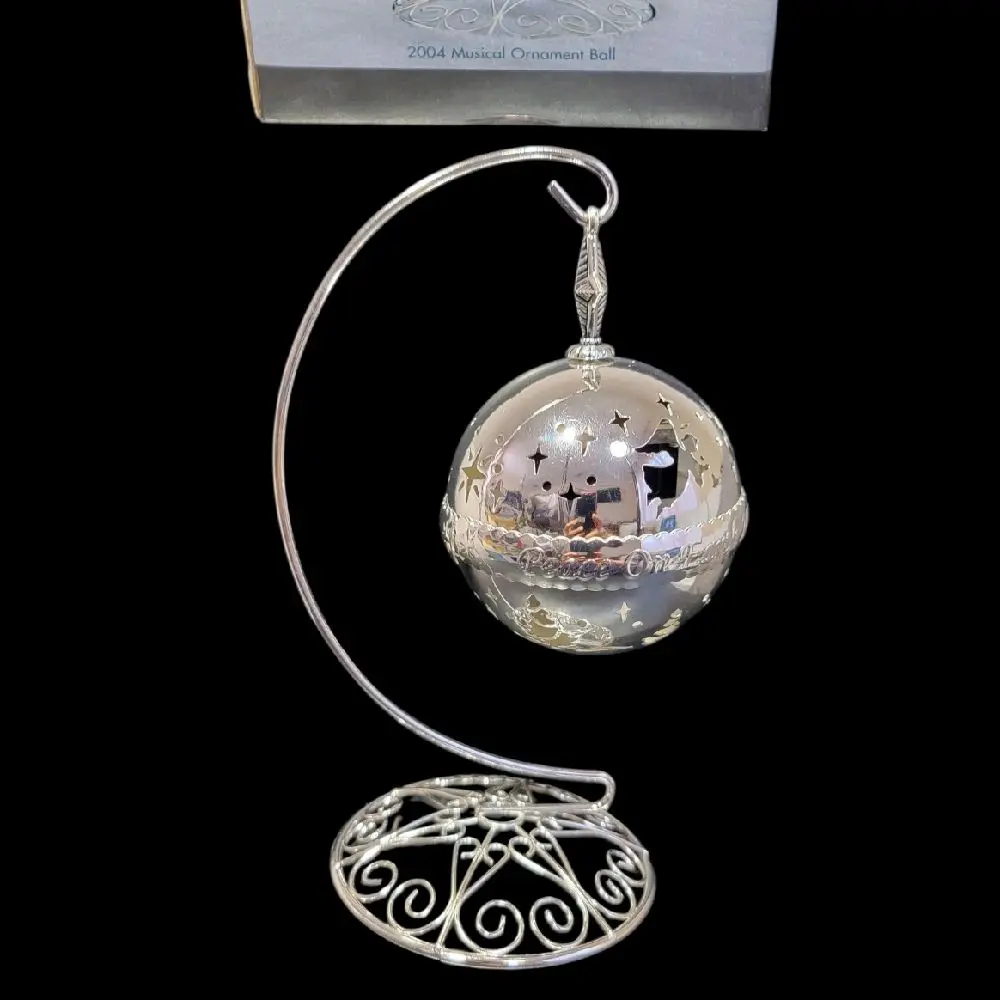 Vintage Towle Silversmiths 2004 Musical Ornament Ball Silver Plated Silent Night Music Box  Metal Decoration