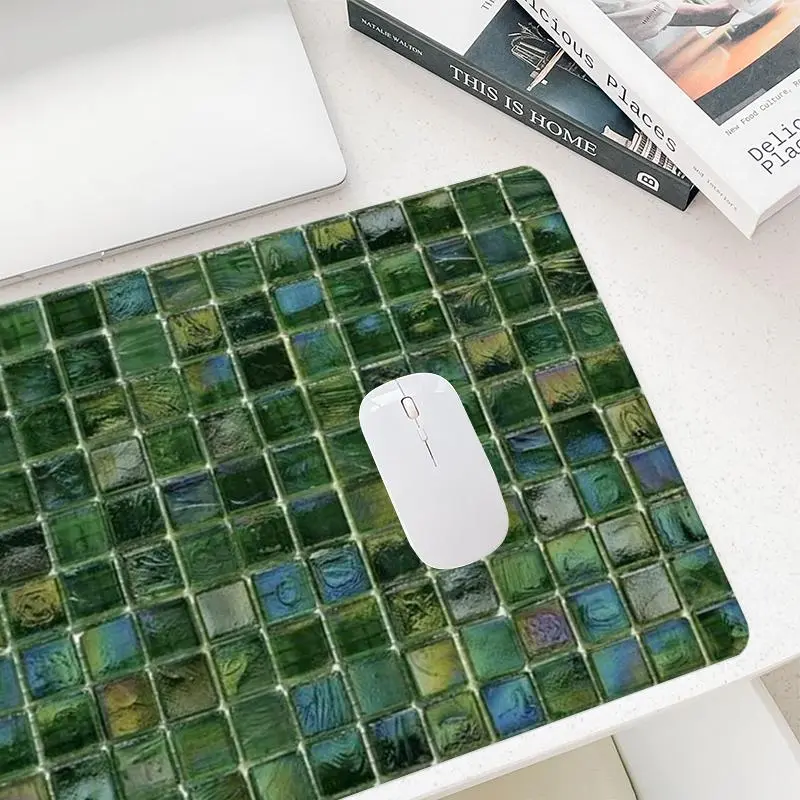 Plaid Pattern Mouse Pad, Rectangle Gaming Mouse Pad, Non-Slip Rubber Base Stitched Edge Desk Pad, Office Desk Accessories for Home Office Game, Computer Desk Accessories, Cute Desk Accessories, Desk Mats, Gaming Desk Accessory, Desktop Accessories