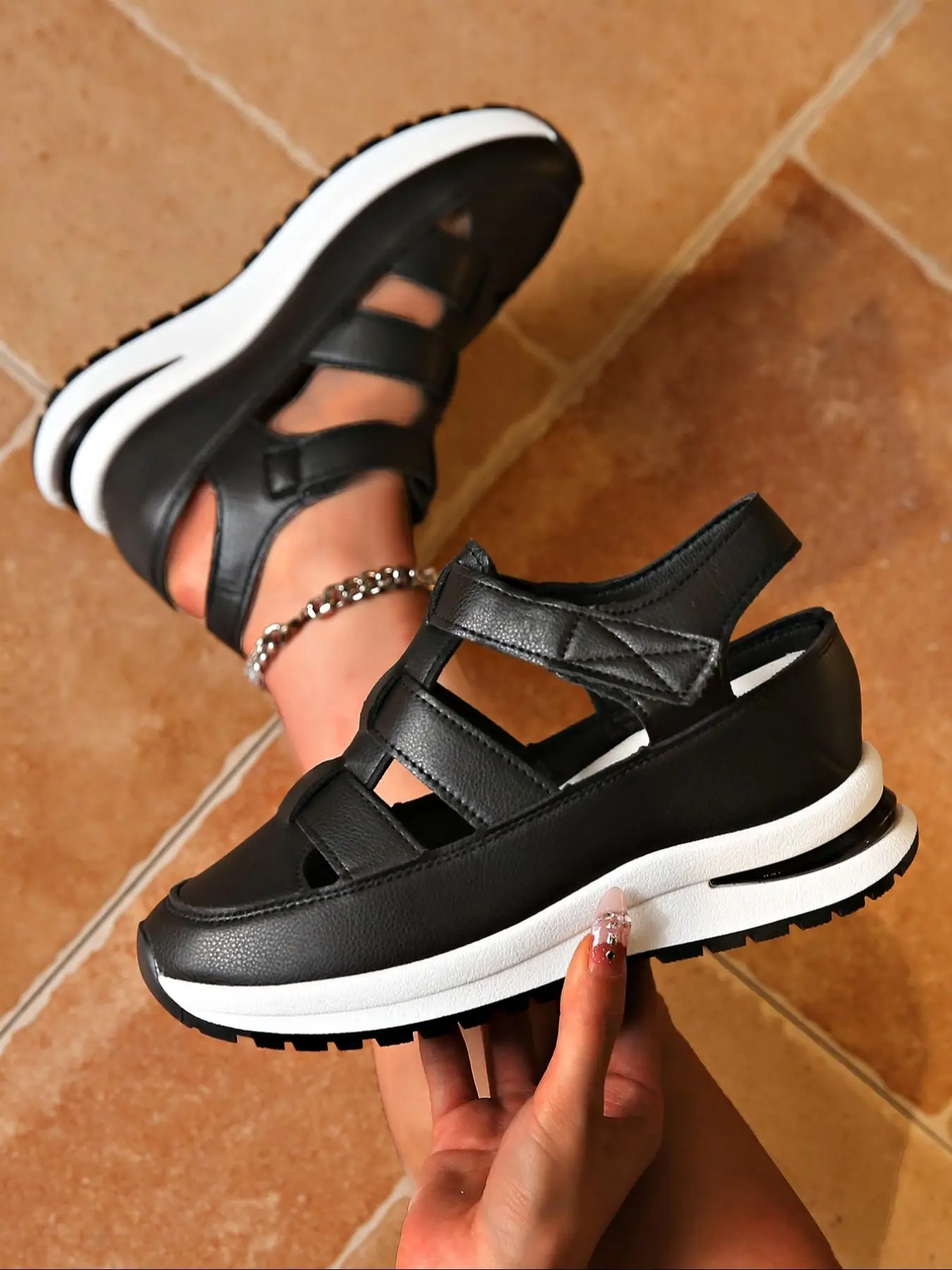 Fashionable Black Comfortable Soft Solid Color Sandals, Casual Versatile Velcro Platform Sandals for Summer, All-match Lightweight Breathable Shoes fo