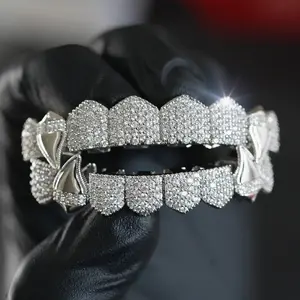 1 Pcs Vampire Teeth Grillz Set - Street Style Hip Hop Punk Rapper , Instant Smile Transformative Teeth Caps for Halloween, Mardi Gras Day