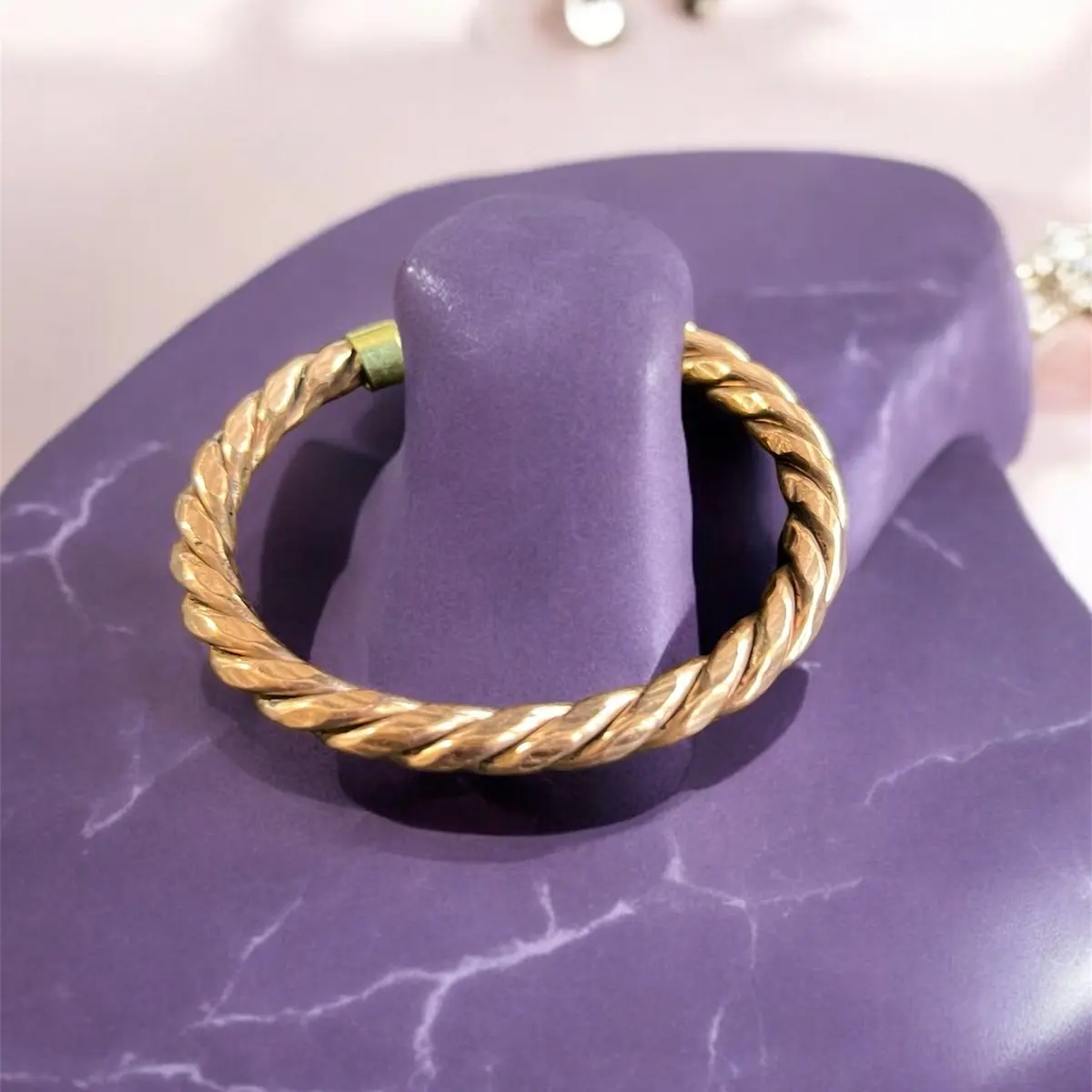 Twisted Copper Bracelet for Men and Women - Fashion Accessory