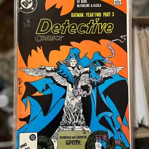 Detective Comic #577 (1937 DC) Regular Edition