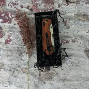 Maintaining the signature folding gut hook, fantastic ergonomics, and classic style of its predecessor, the Grizzly Creek remains the total package for the hunter who wants it all in one pocket-friendly folder.