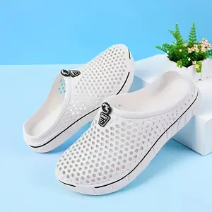 Lightweight Women'S Clogs with a Solid Color And Hollow Design, Perfect for The Beach And Casual Outdoor Activities. These Slip-On Shoes Combine Simplicity And Comfort, Making Them Ideal for Sports., Women Shoes