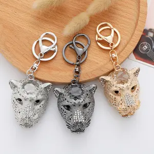Keychain Ornament European and American Leopard Head Accessory Metal Leopard Keychain Creative Keychain Car Pendant in Silver Gold and Black