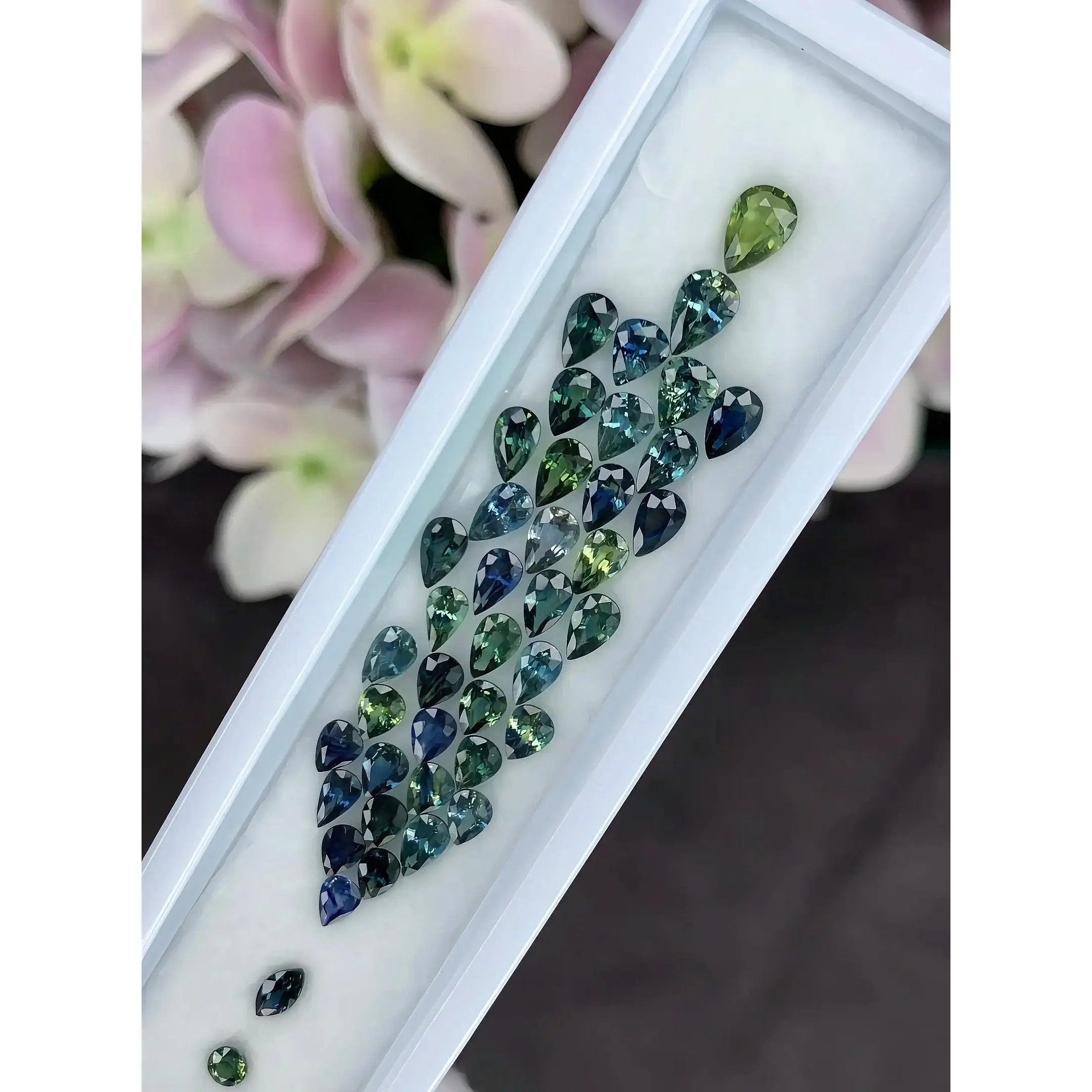 Natural Montana Teal Sapphire Parcel ( 10.59 cts ) (WAVS2)