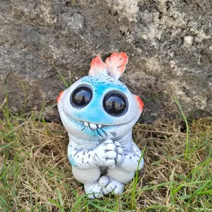 Resin Alien Elf Statue, Independent Outdoor Holiday Decoration, Perfect for Christmas Halloween Thanksgiving Valentine's Day, Durable Handmade