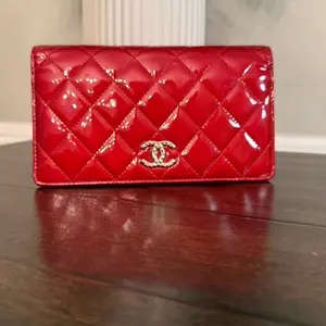 Pre-owned CHANEL Patent Leather Small Leather Goods Patent Red Leatherr