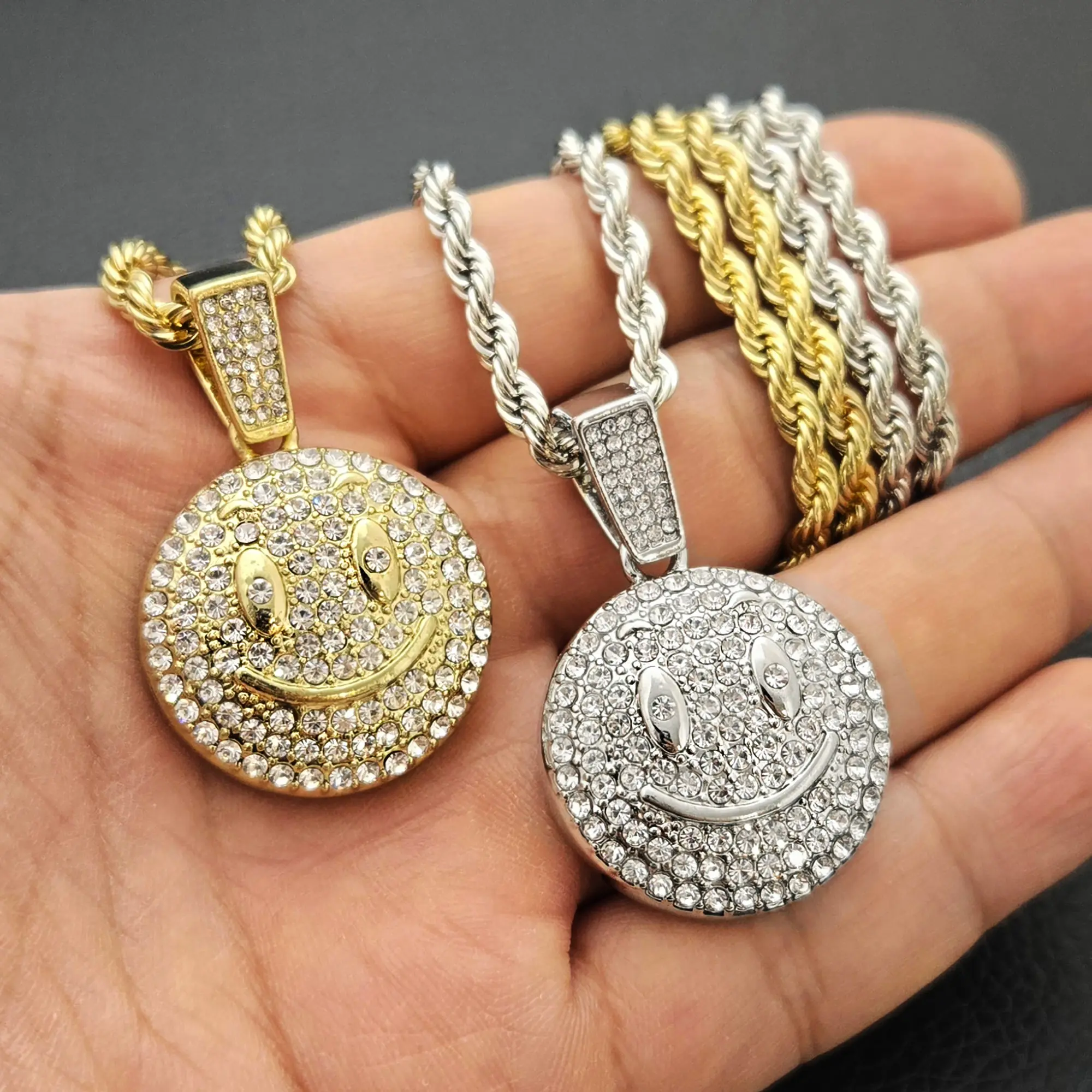 MaxBling81 Unisex 30mm Smile Face Pendant Necklace, Hip Hop Funky Costume Jewelry with Cubic Zirconia, Gold/Silver Plated, 4mm Rope Chain in 18/20/24in, Funky Pendant, Daily Wear