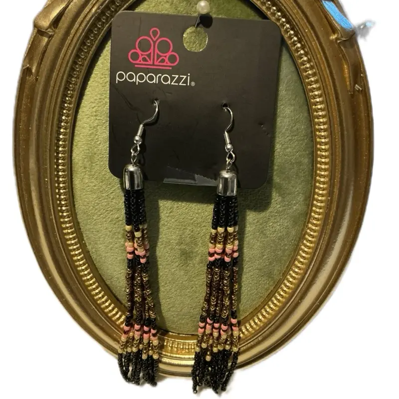 Paparazzi seed bead dangle earrings. Light weight. Fishhook back