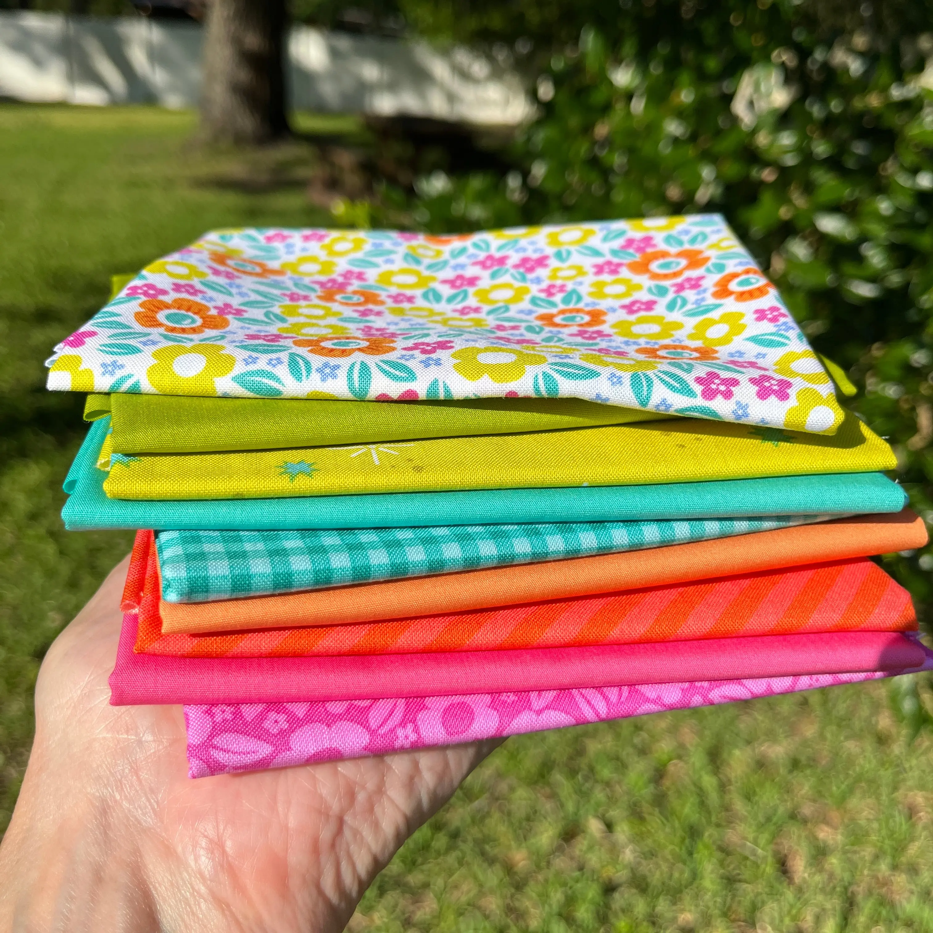 Curated Fat Quarter Bundle Color Chorus No.4 - Hidden Garden
