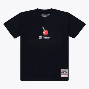 Mitchell & Ness Goodies Graphic T-Shirt