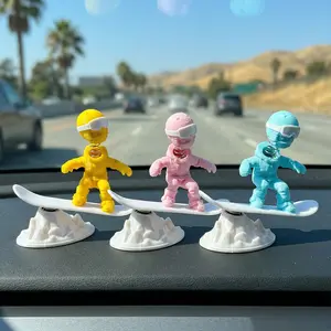 Fun Skiing Figure Car Ornament, Perfect Creative Gift for Ski Enthusiasts, Unique Decoration for Car Interior, Fun and Quirky Design