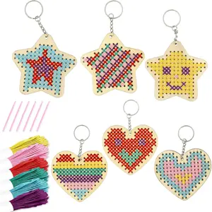 Wooden Cross Stitch Kits for Kids, Make Your Own 6 Cross Stitching Keyrings, Wood Sewing Kit, Arts & Crafts Stars, Hearts Ornaments, Plastic Needle Embroidery Kit for Beginners, Girls, 6-13