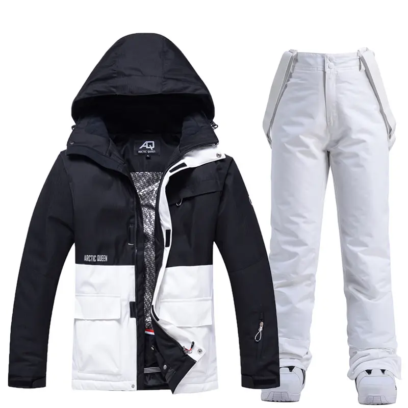 133 black and white top +116 white tuser