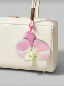 Simple and exquisite butterfly orchid bag hanging, versatile, light and smart small accessories with gradient powder adjustment, three-dimensional petal design suitable for daily bag , shopping and dating gifts, Bag Pendant, Bag Charms