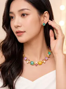 Vintage Rhinestone Pearl Necklace, Luxurious Unique Collarbone Chain, Retro Courtly Style Pendant, Elegant Jewelry Accessory