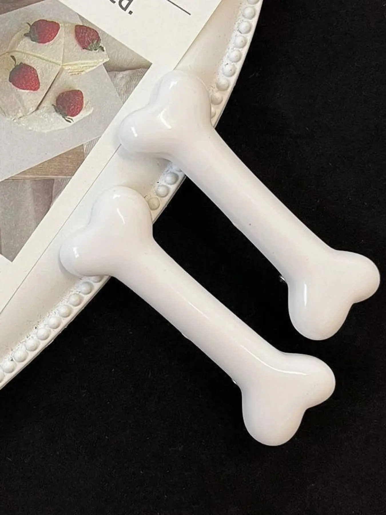 4pcs Cute Dog Bone and Crocodile Hair Clips, Versatile Side Bangs Hair Clamps, Party and Holiday Accessories, School Supplies, Fun Hair Accessories, Clips For Hair, Decorative Hair Clips, Barrettes Hair Clips